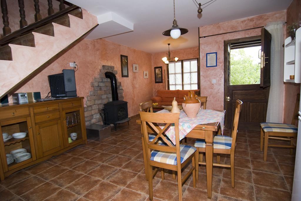 Casa Les Pedroses Campiellos Quarto foto